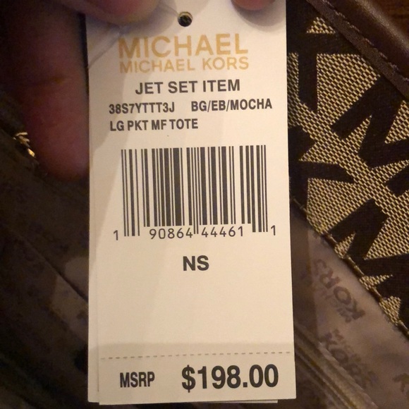 Michael Kors Jet Set Tote - Picture 4 of 6